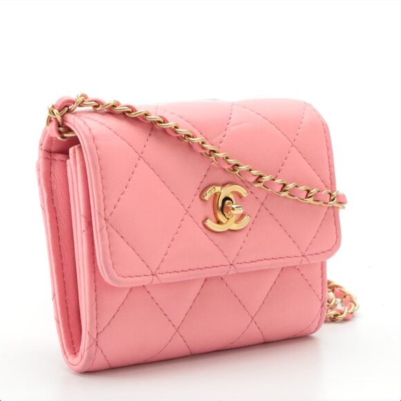 Chanel Pink Quilted Lambskin Pearl Crush Clutch W/ Chain - Picture 2 of 6